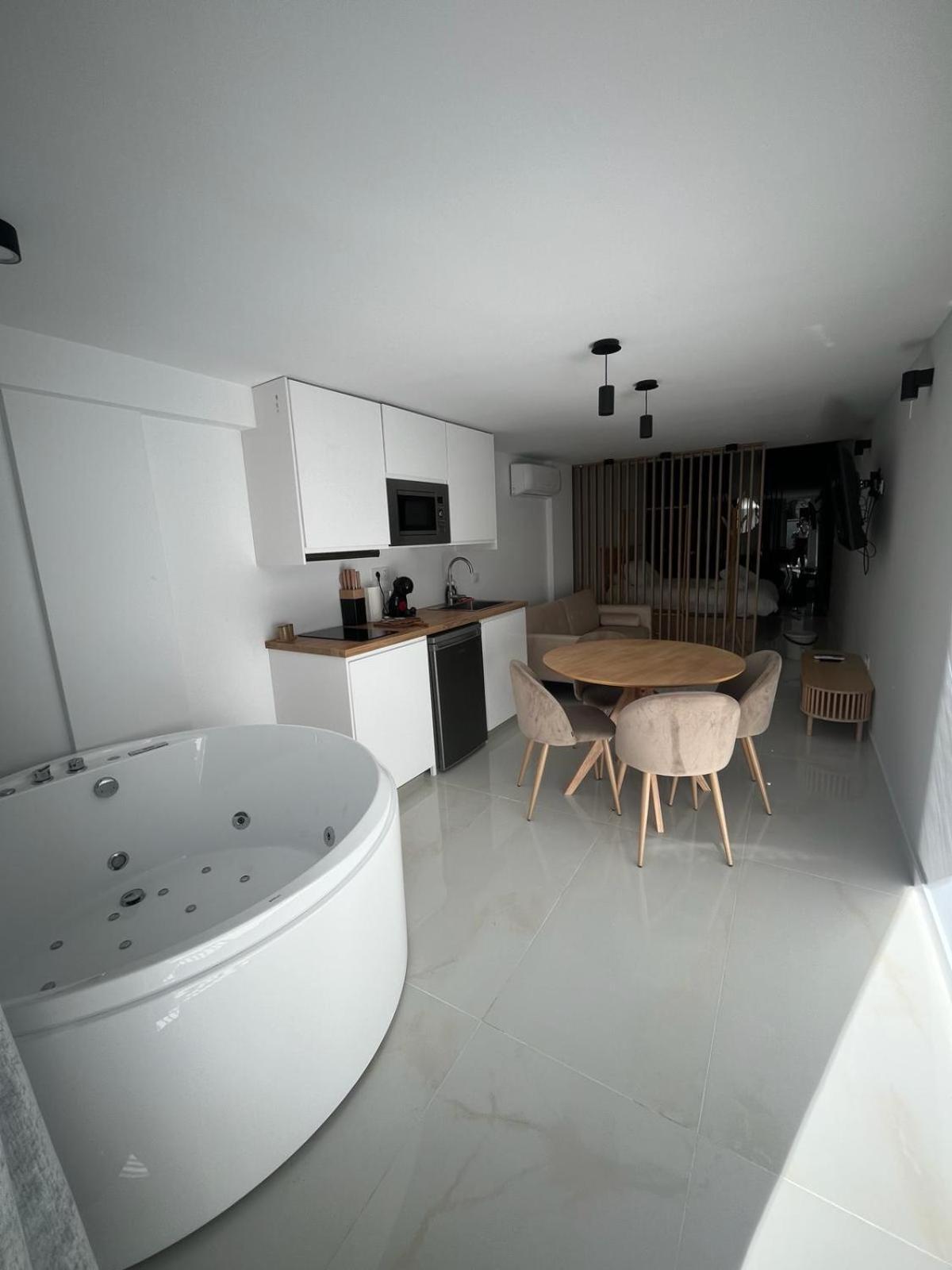 Apartament Playamar Con Jacuzzi